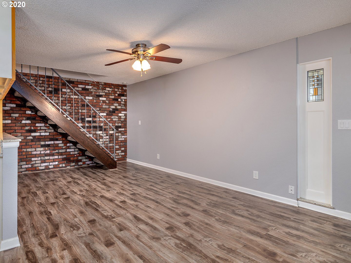 Photo #6: 20050094 Listing 
