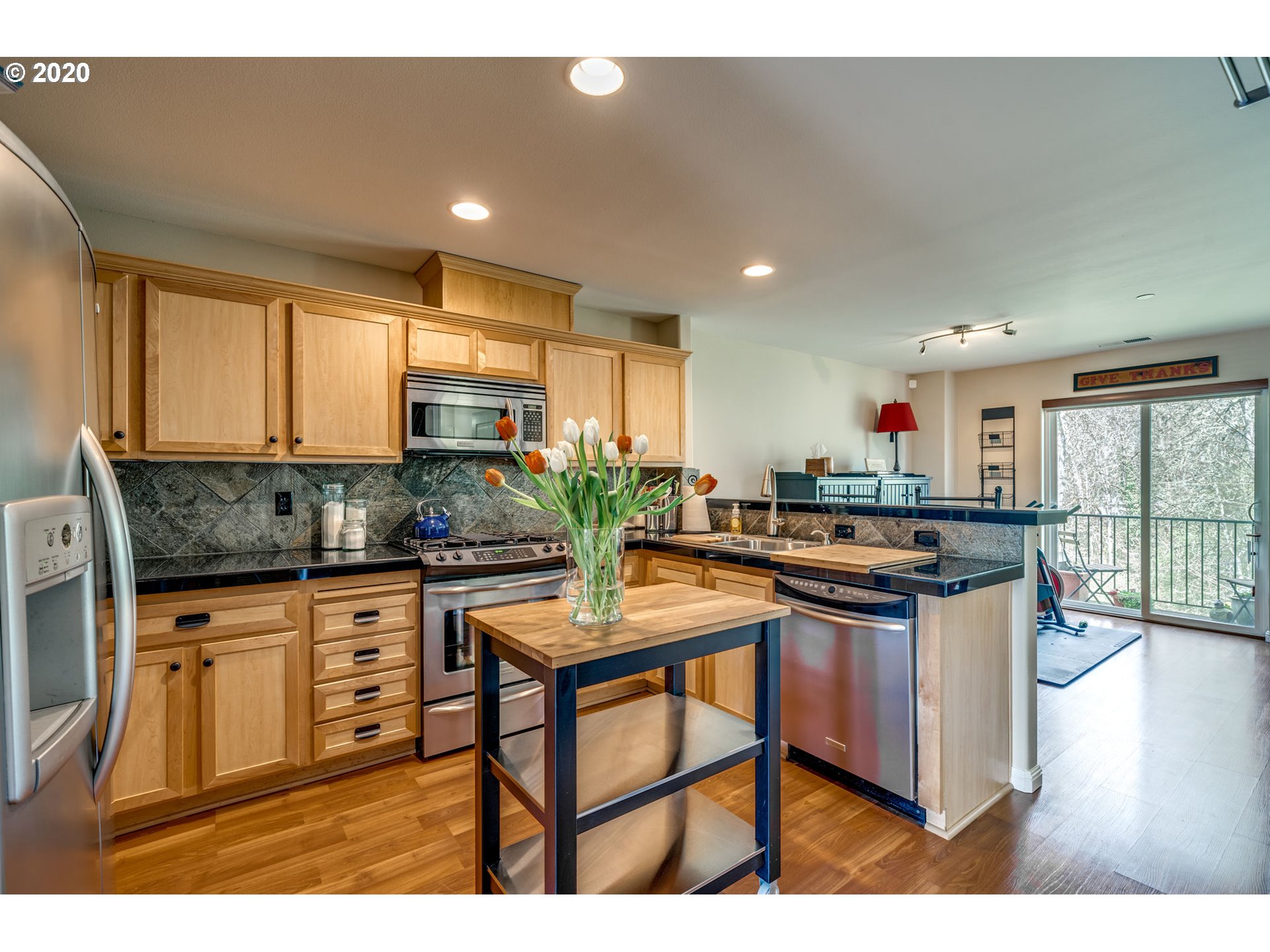 Photo #3: 20055336 Listing 