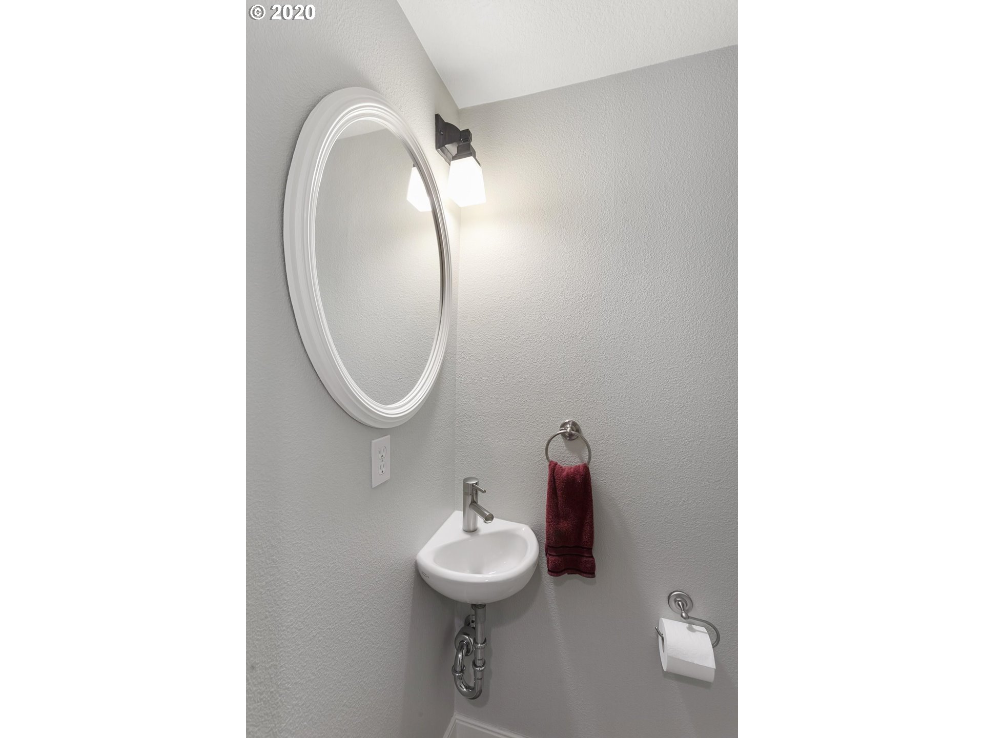 Photo #2: 20056887 Listing 