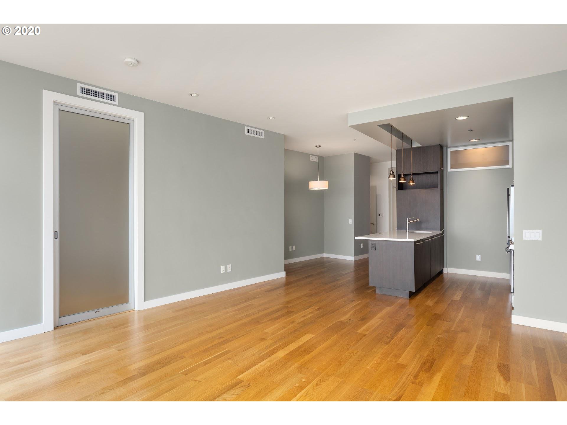 Photo #6: 20057710 Listing 