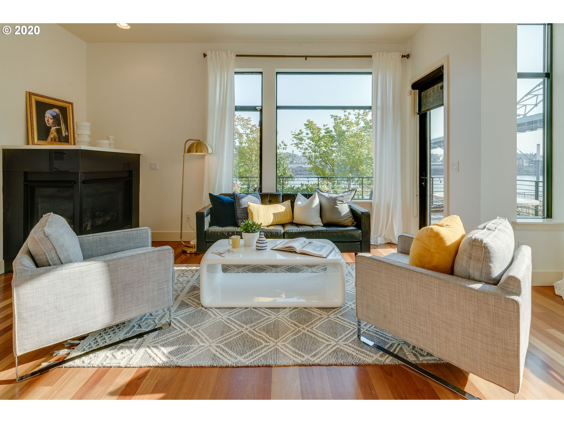 Photo #2: 20065198 Listing 