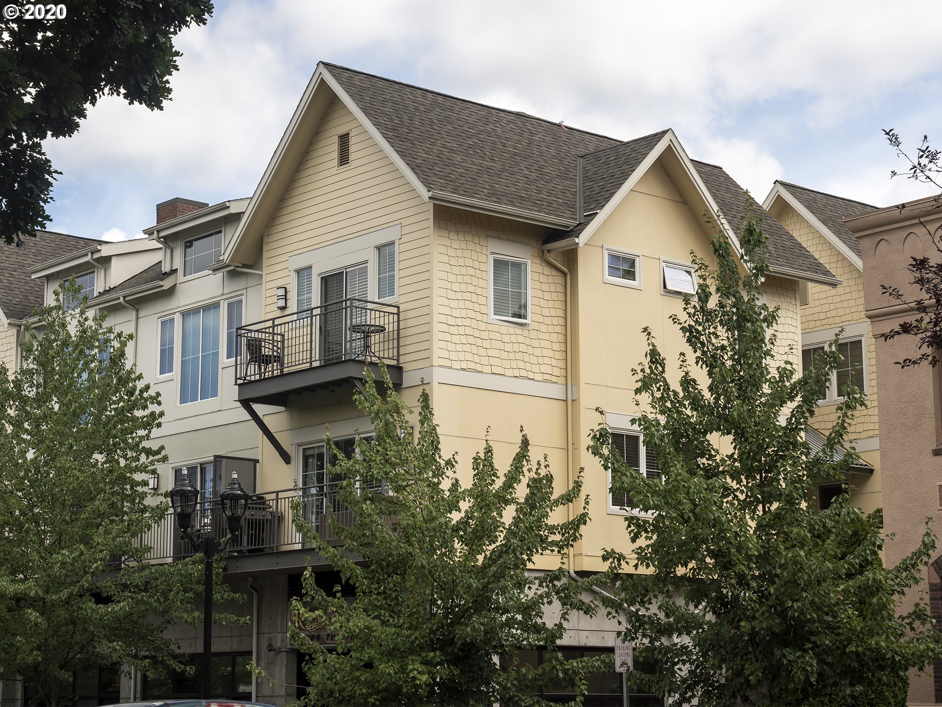Photo #6: 20067097 Listing 