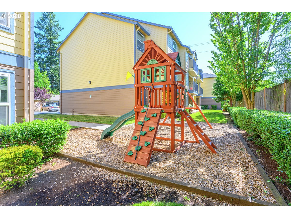 Photo #4: 20067374 Listing 