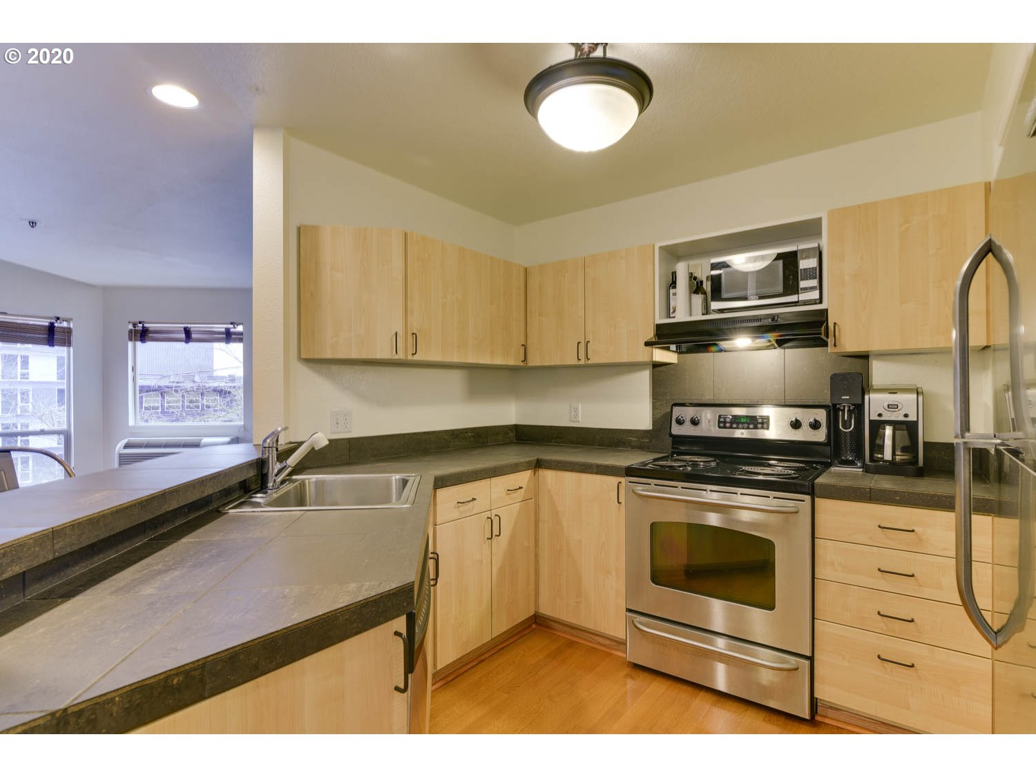 Photo #6: 20068954 Listing 