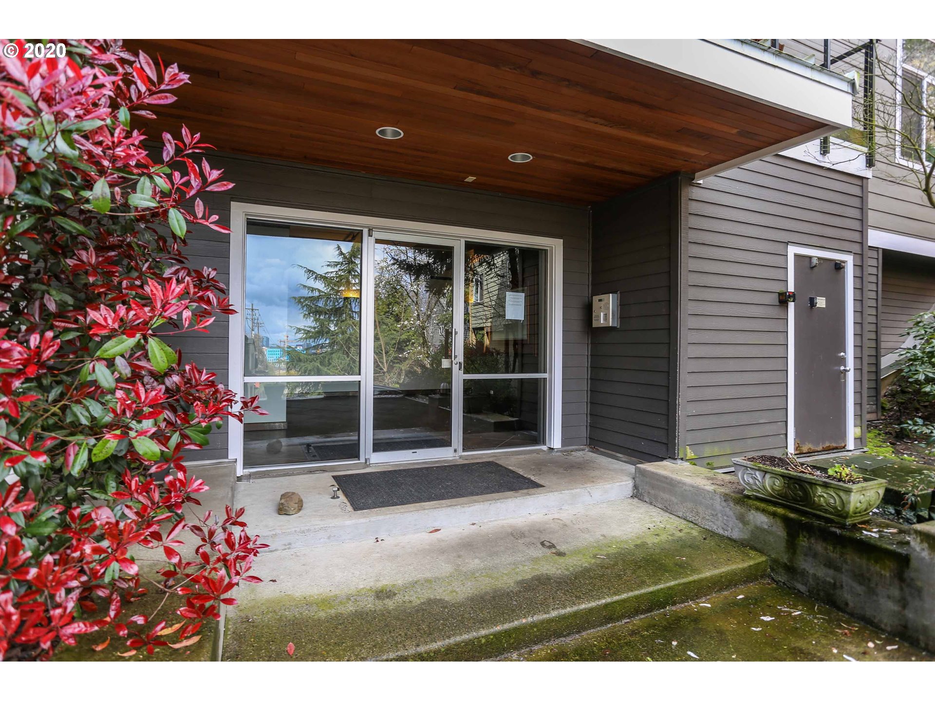 Photo #3: 20071490 Listing 