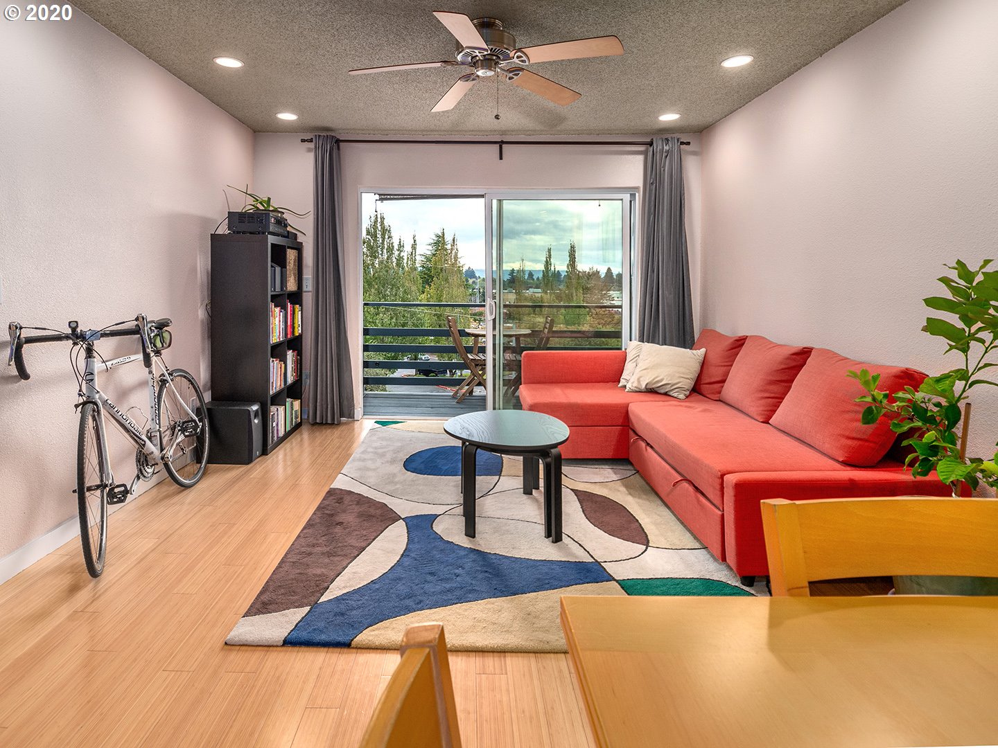 Photo #2: 20075499 Listing 