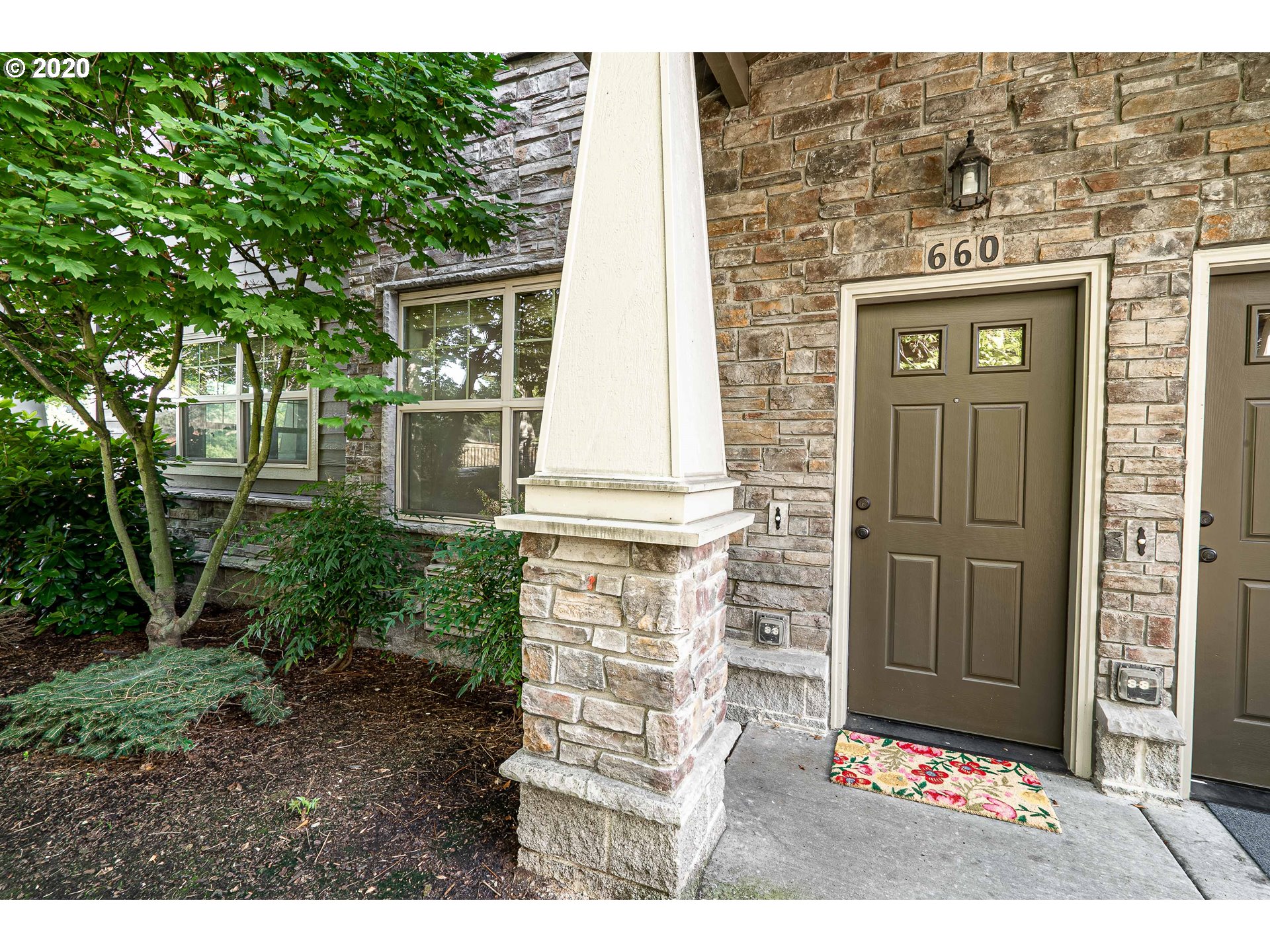 Photo #4: 20076303 Listing 