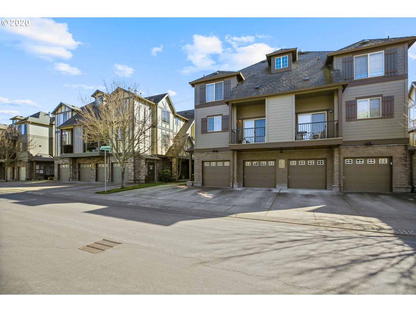 Photo #2: 20076807 Listing 