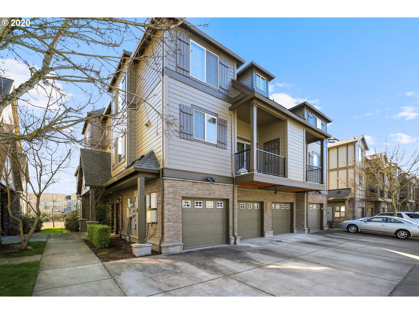 Photo #3: 20076807 Listing 