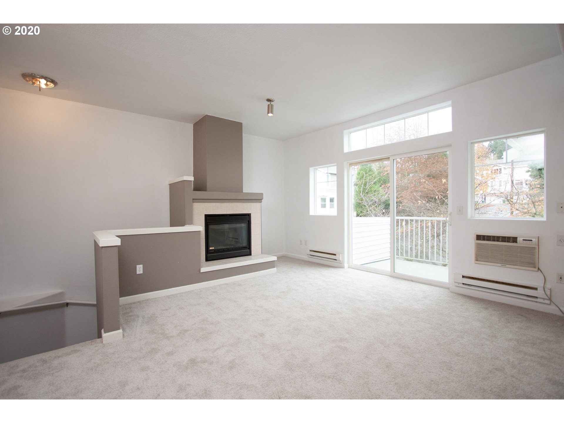 Photo #3: 20078841 Listing 