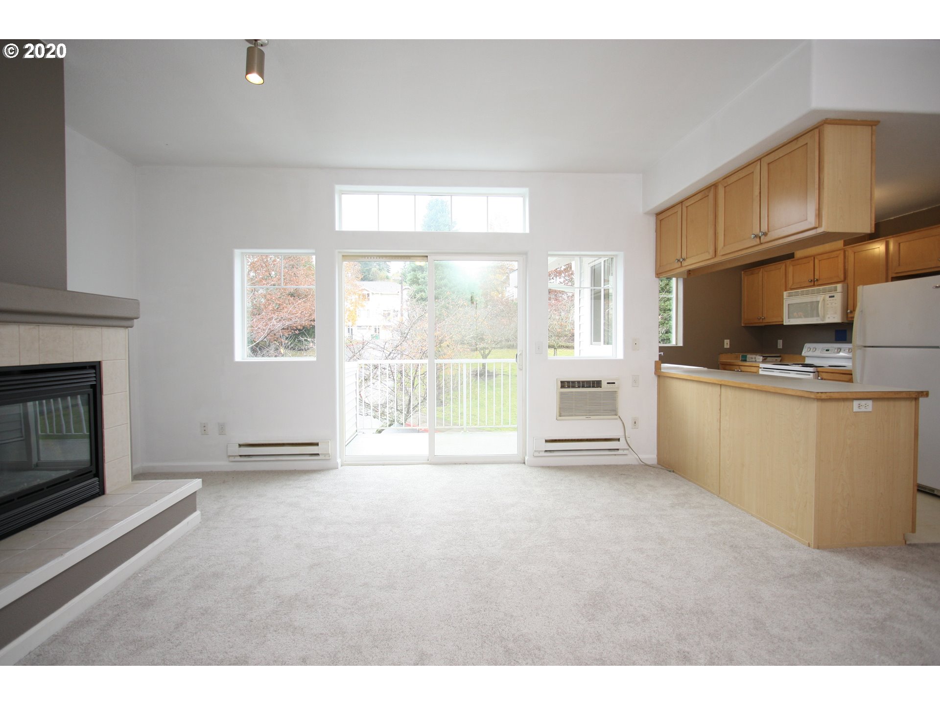 Photo #4: 20078841 Listing 