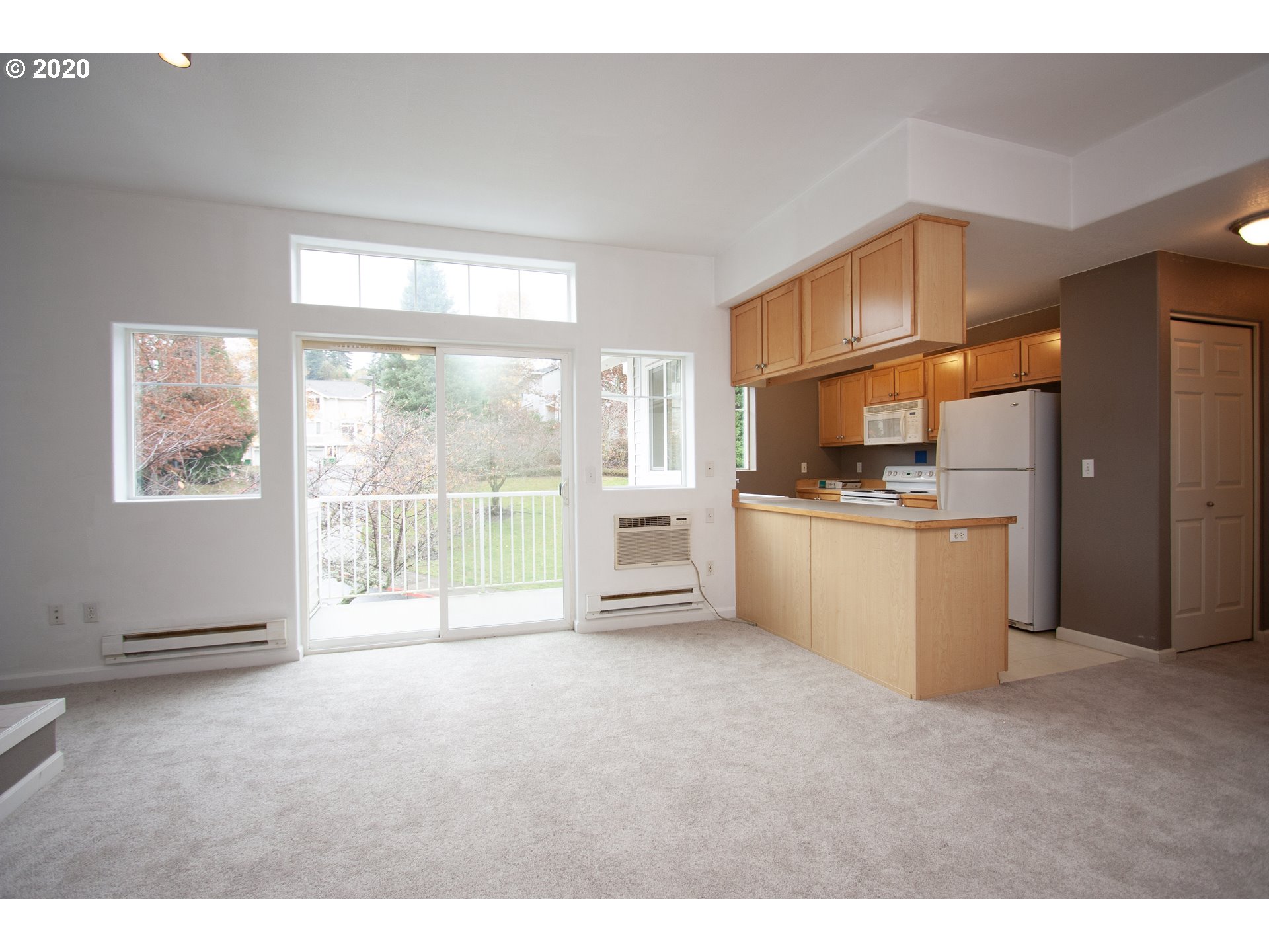Photo #5: 20078841 Listing 