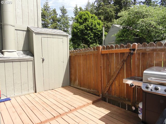 Photo #3: 20079810 Listing 