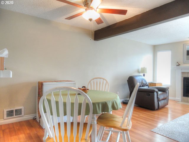 Photo #6: 20079810 Listing 