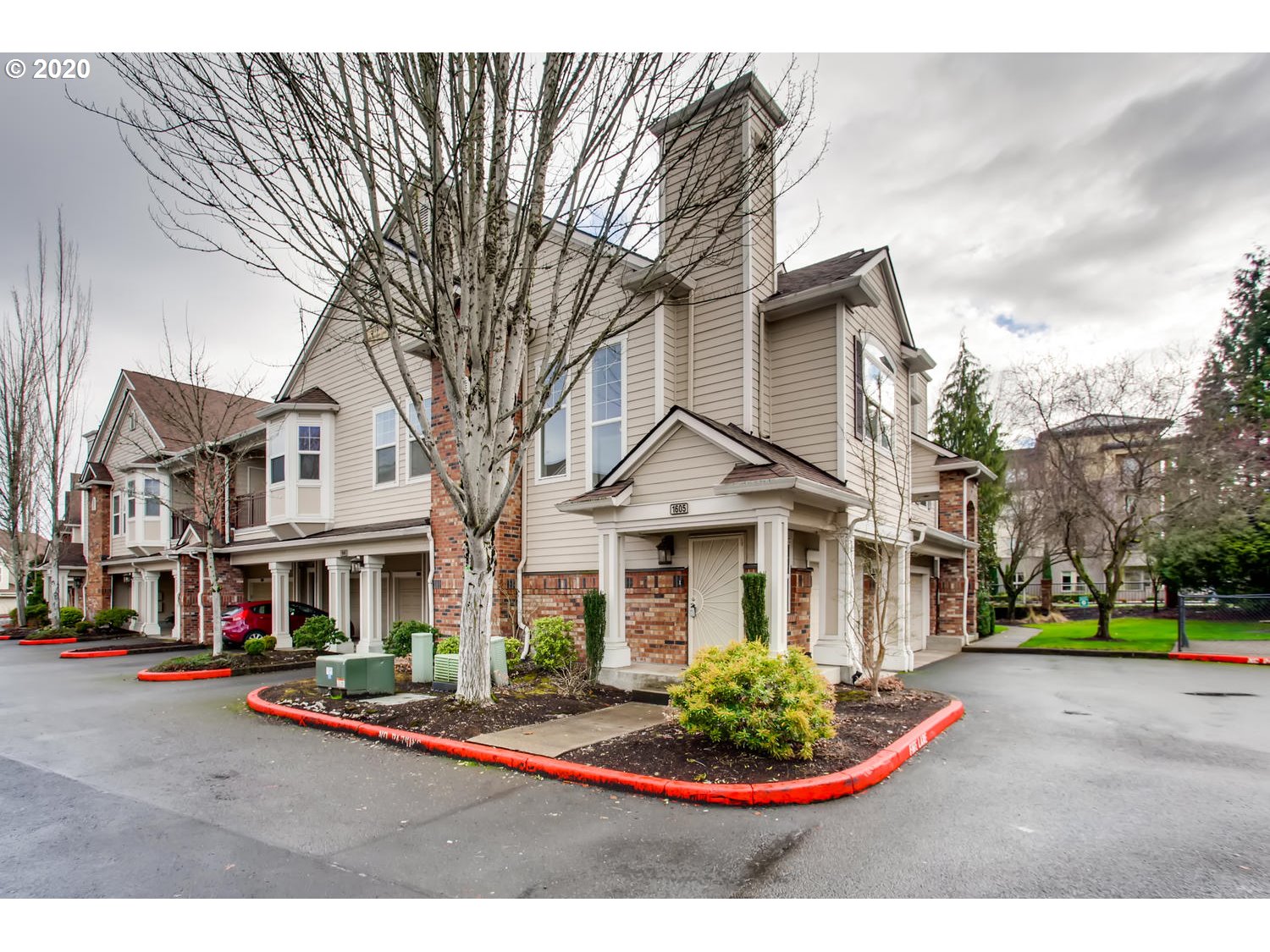 Photo #3: 20086417 Listing 