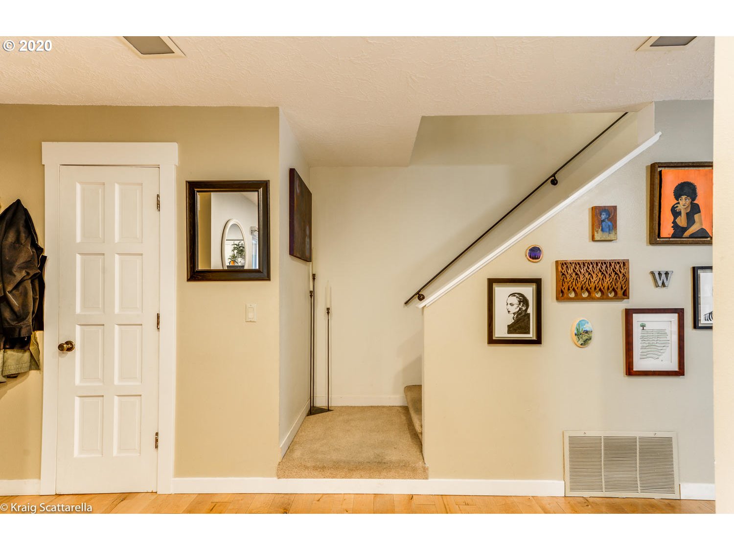 Photo #2: 20086846 Listing 