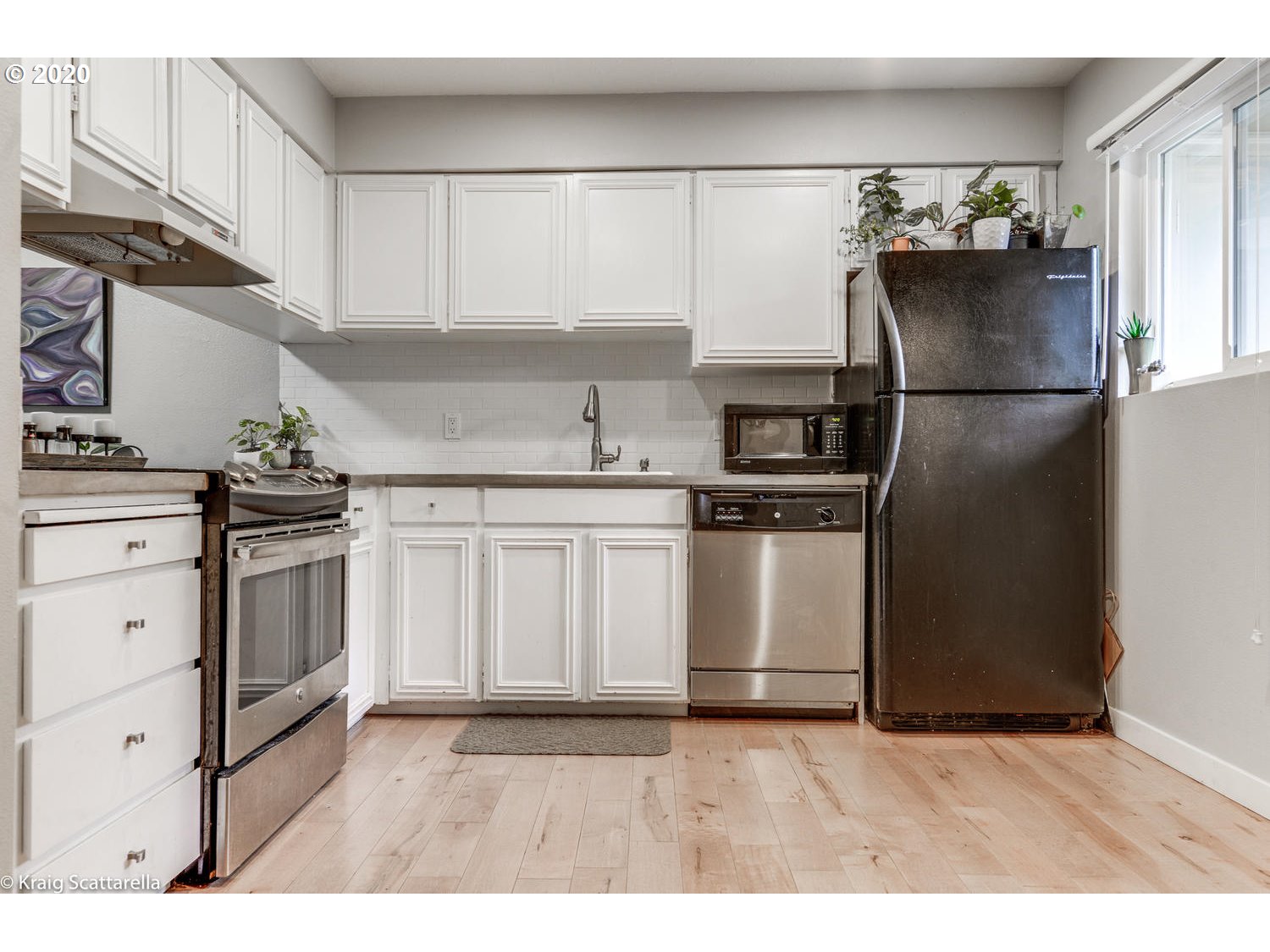 Photo #4: 20086846 Listing 