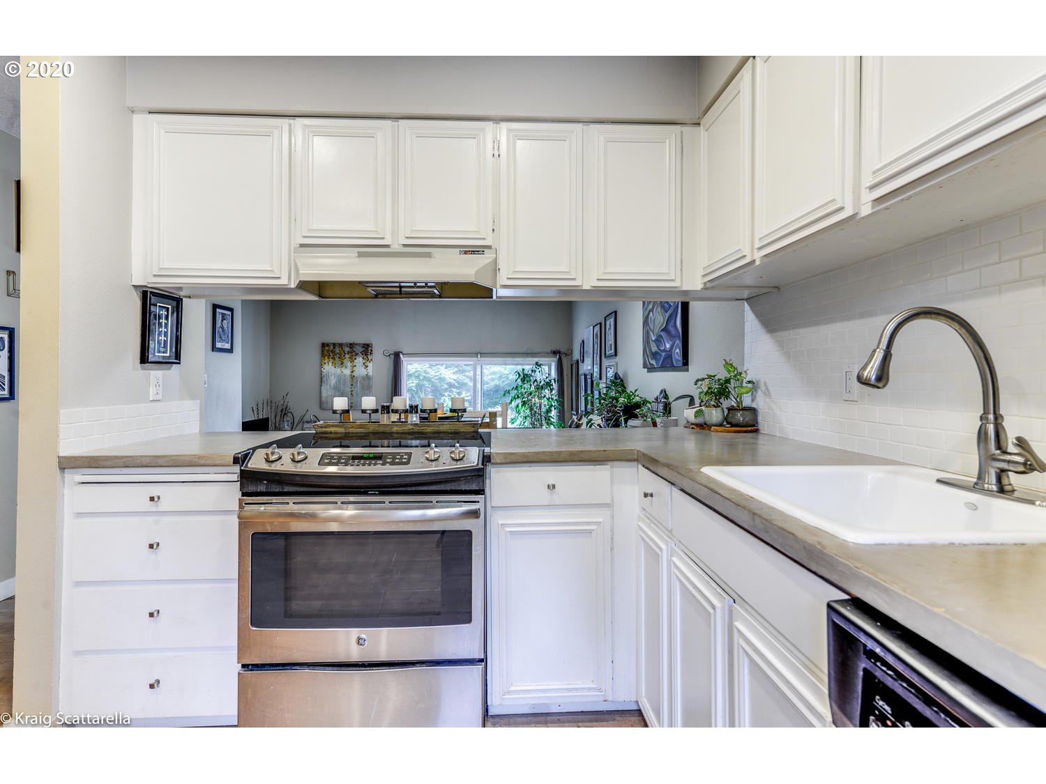 Photo #5: 20086846 Listing 