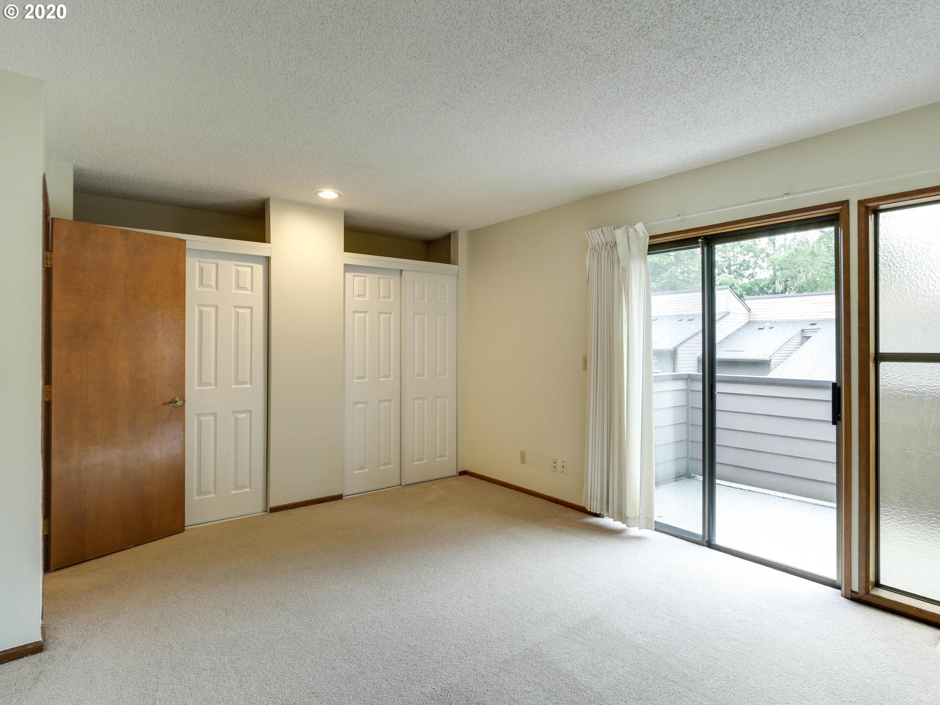 Photo #6: 20087377 Listing 