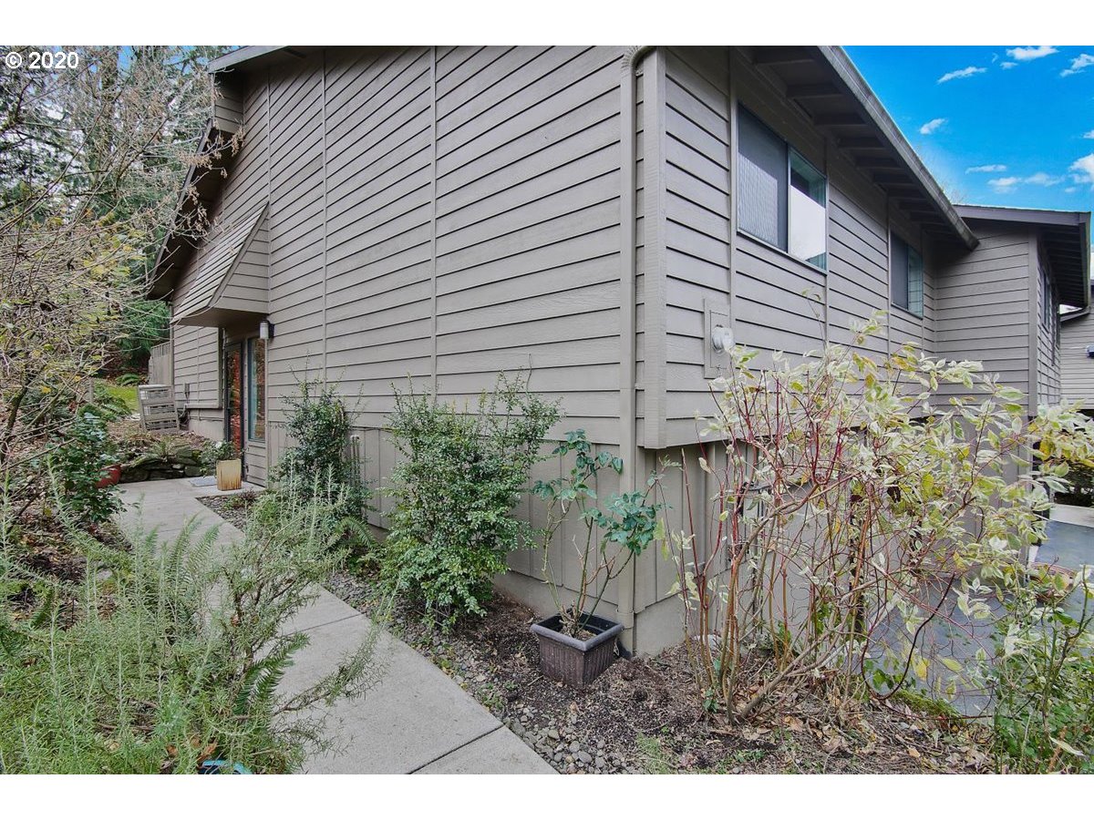 Photo #2: 20087900 Listing 