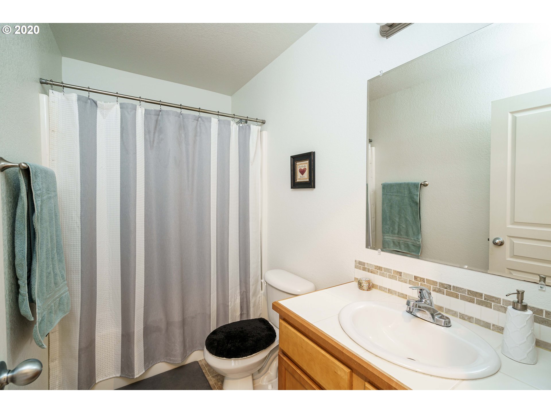 Photo #3: 20088731 Listing 