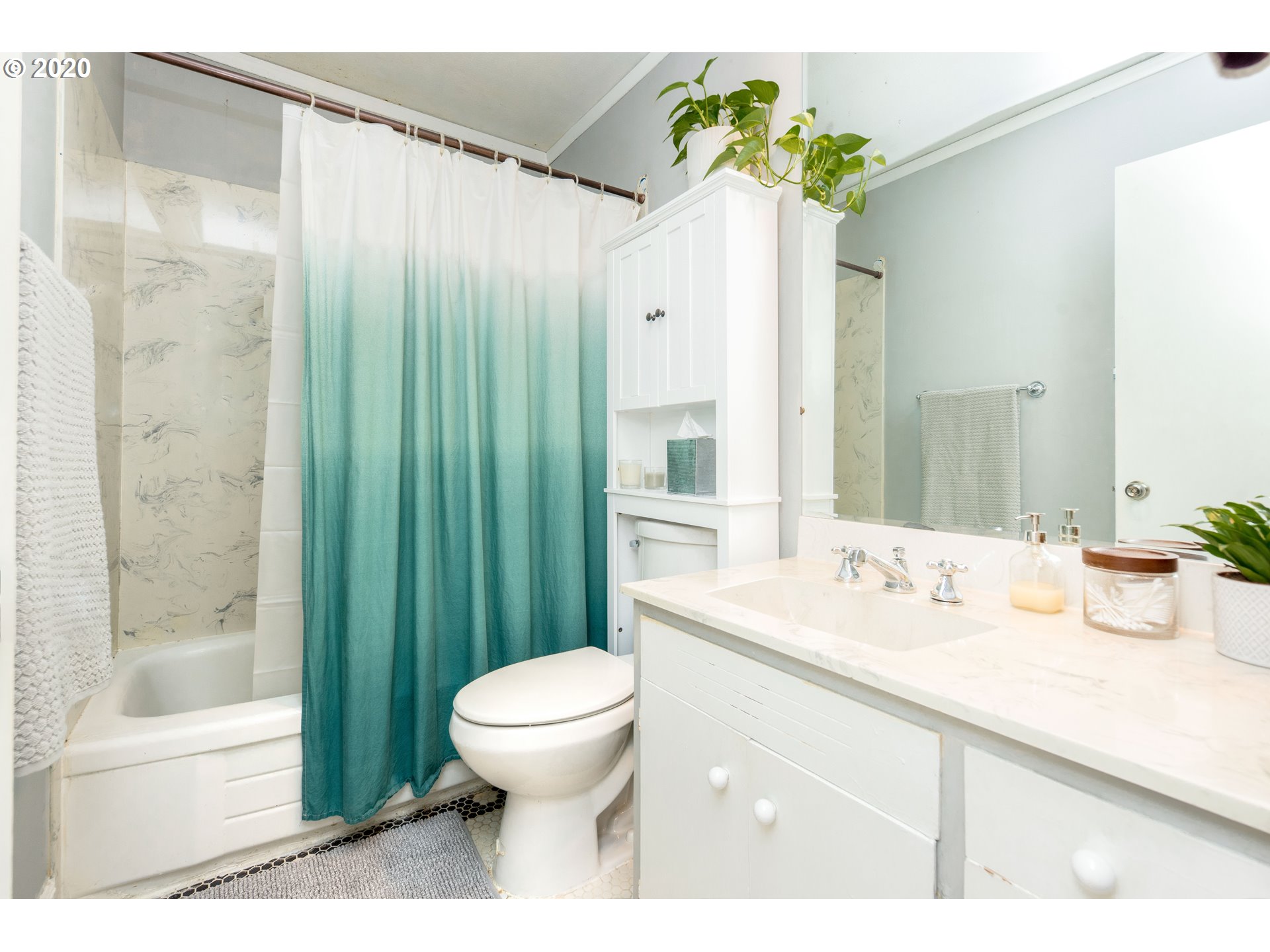 Photo #6: 20090642 Listing 