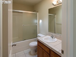 Photo #5: 20096533 Listing 
