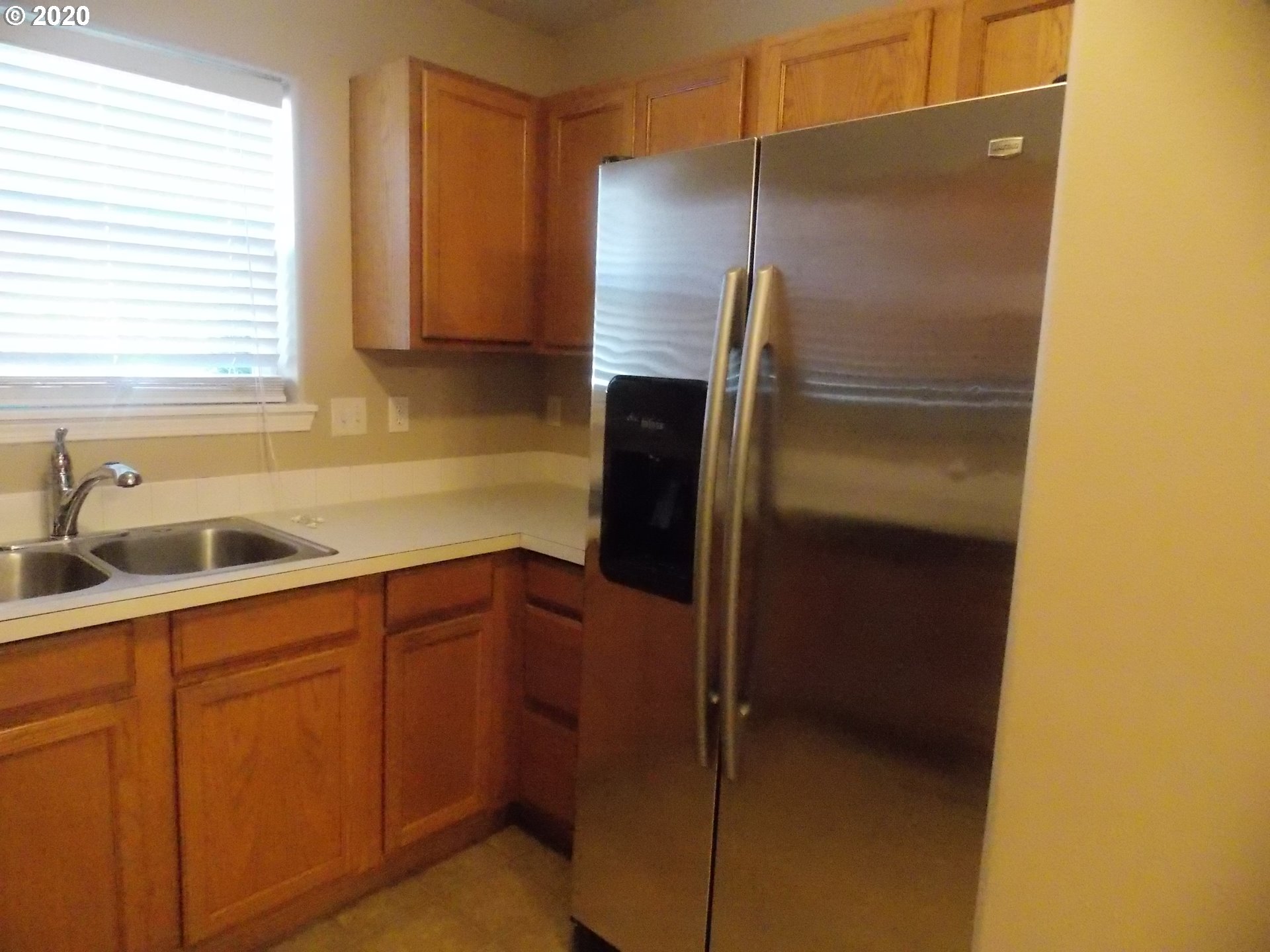 Photo #2: 20097425 Listing 