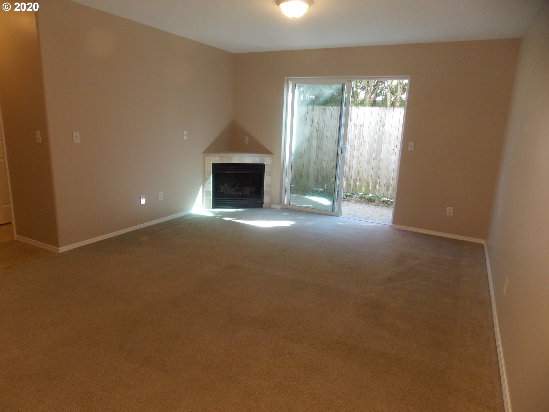 Photo #3: 20097425 Listing 