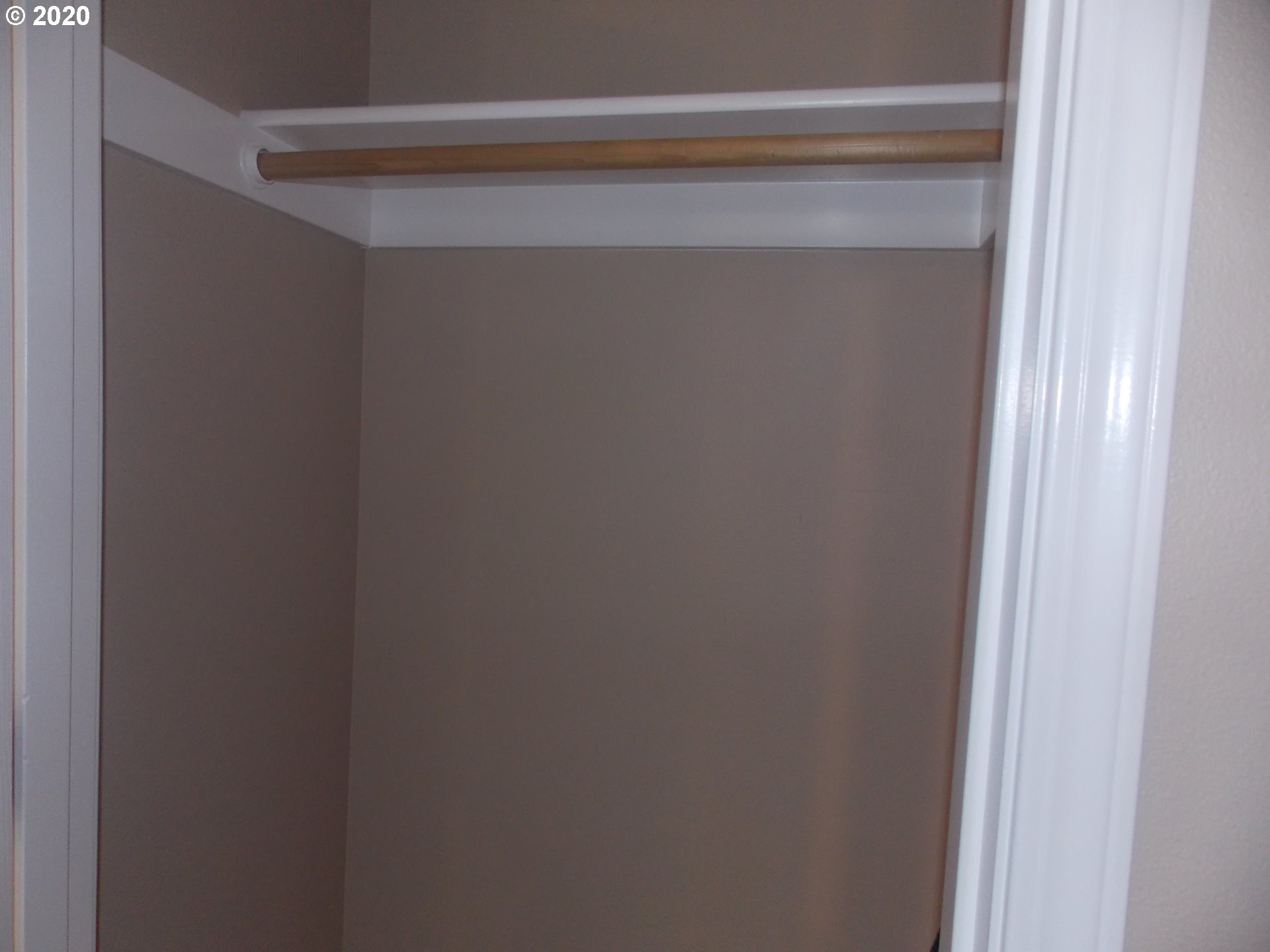 Photo #6: 20097425 Listing 