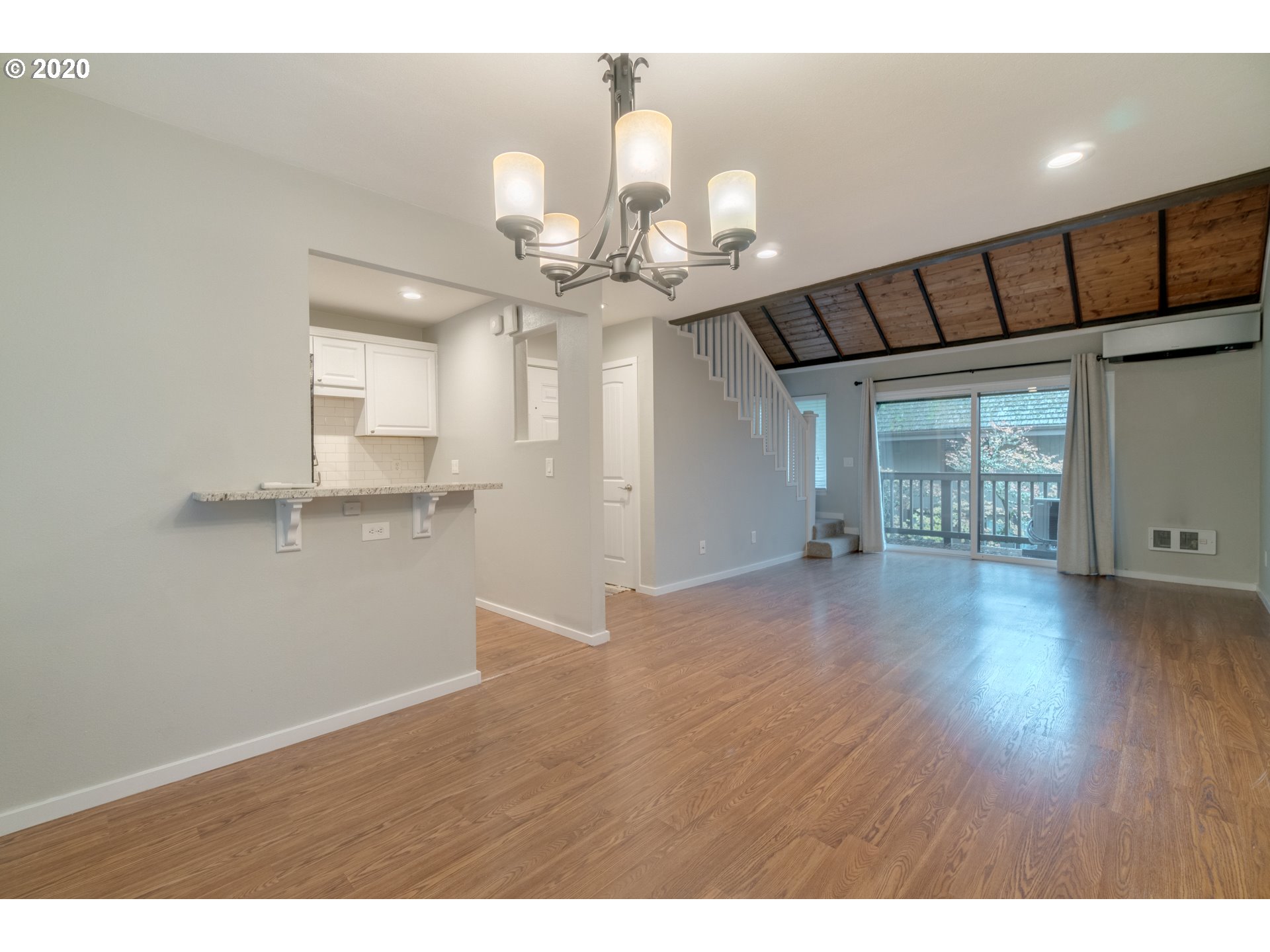Photo #4: 20101989 Listing 