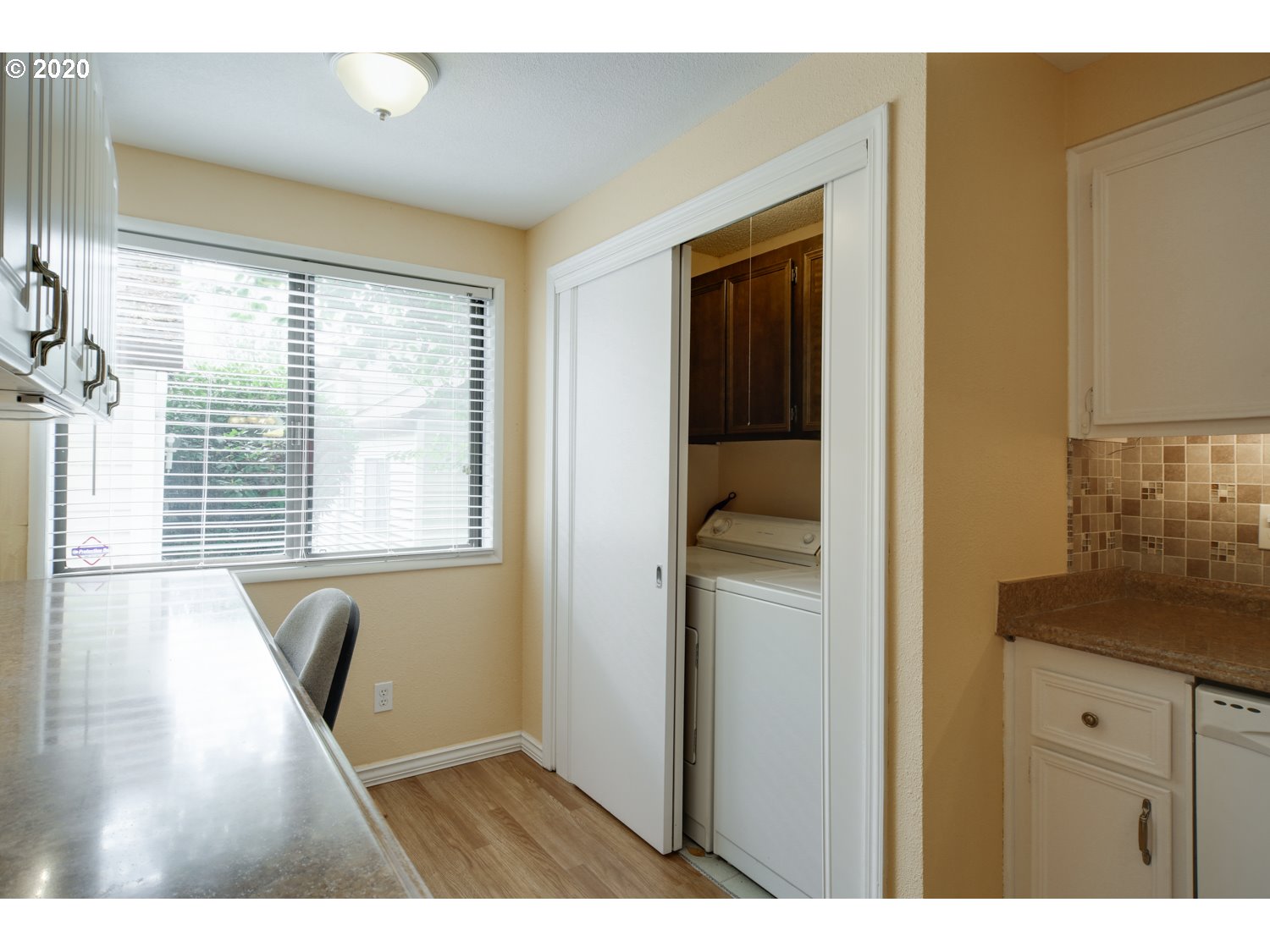 Photo #6: 20110003 Listing 