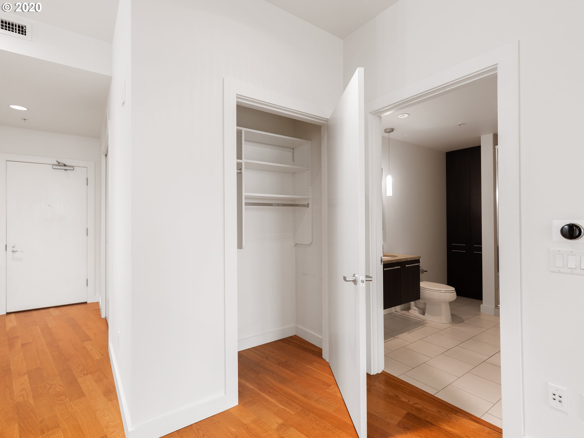Photo #5: 20110053 Listing 