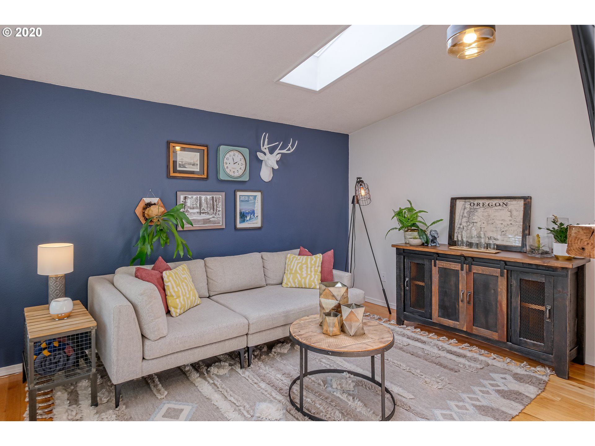 Photo #2: 20111036 Listing 