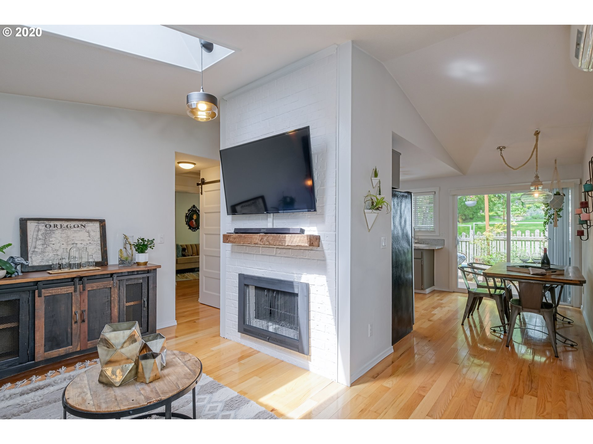 Photo #3: 20111036 Listing 