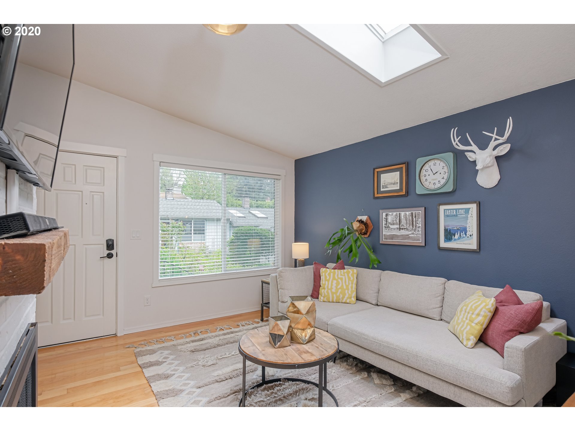 Photo #4: 20111036 Listing 