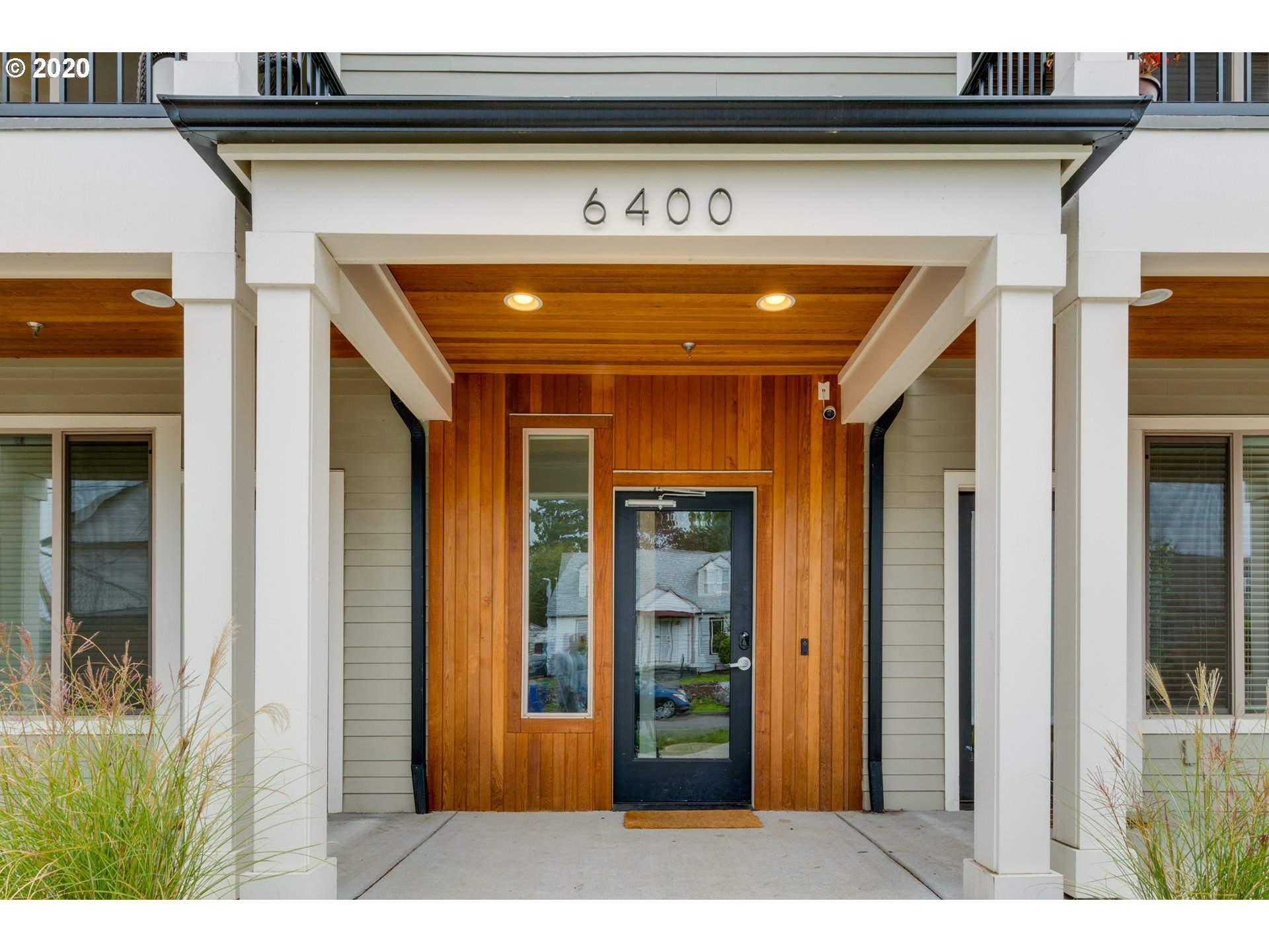 Photo #2: 20116707 Listing 