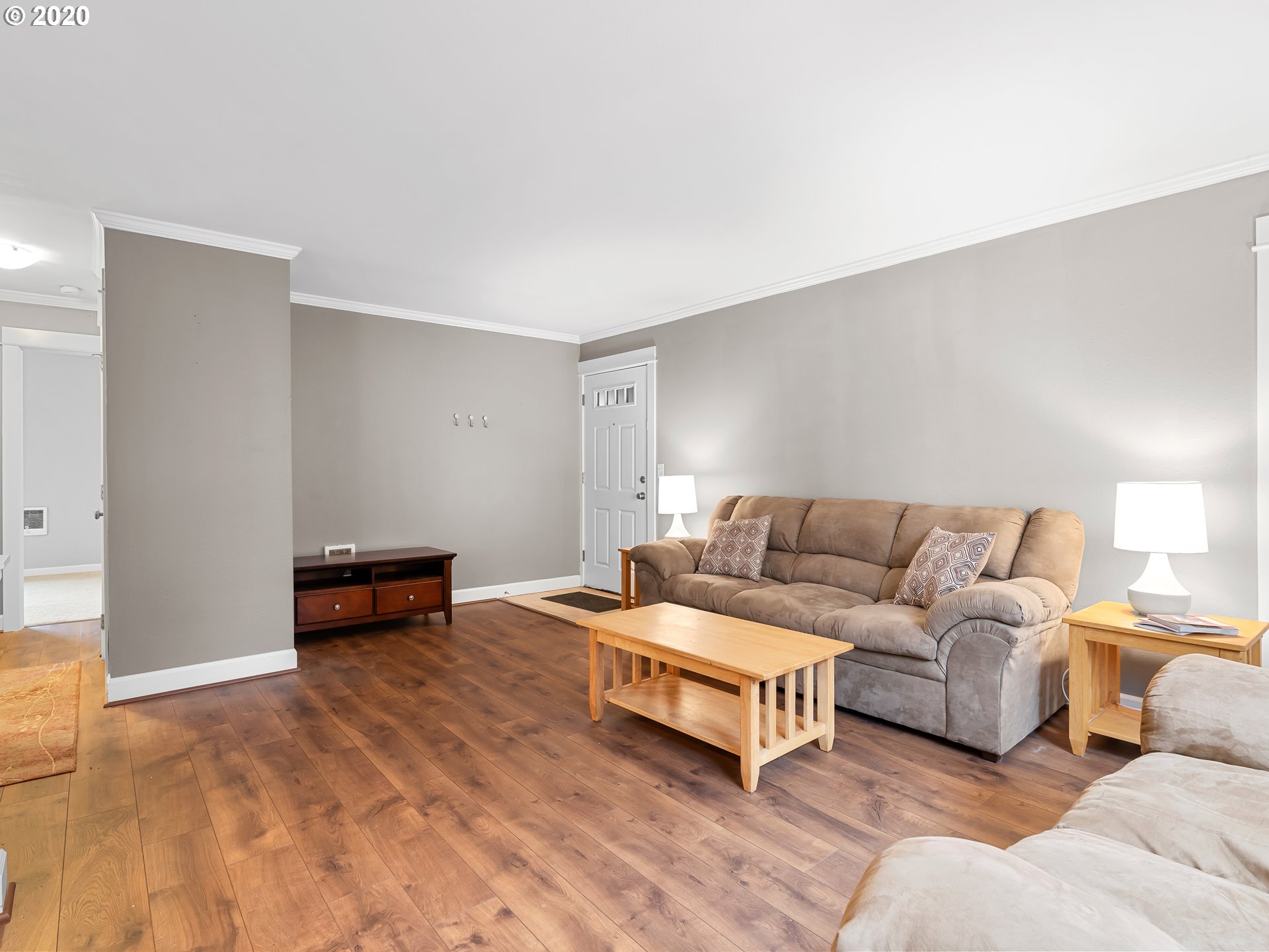 Photo #4: 20117549 Listing 