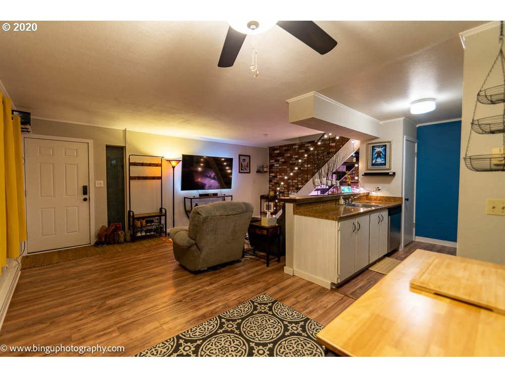 Photo #5: 20117984 Listing 