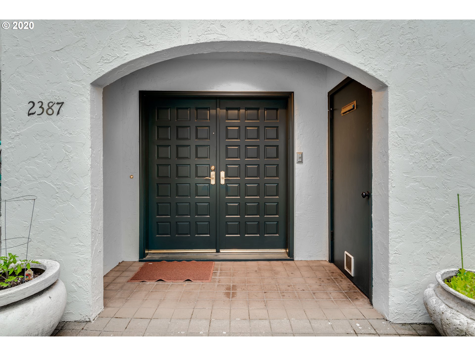 Photo #2: 20119172 Listing 