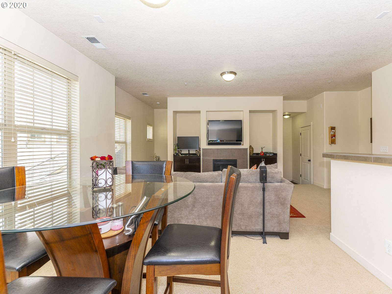 Photo #6: 20120383 Listing 