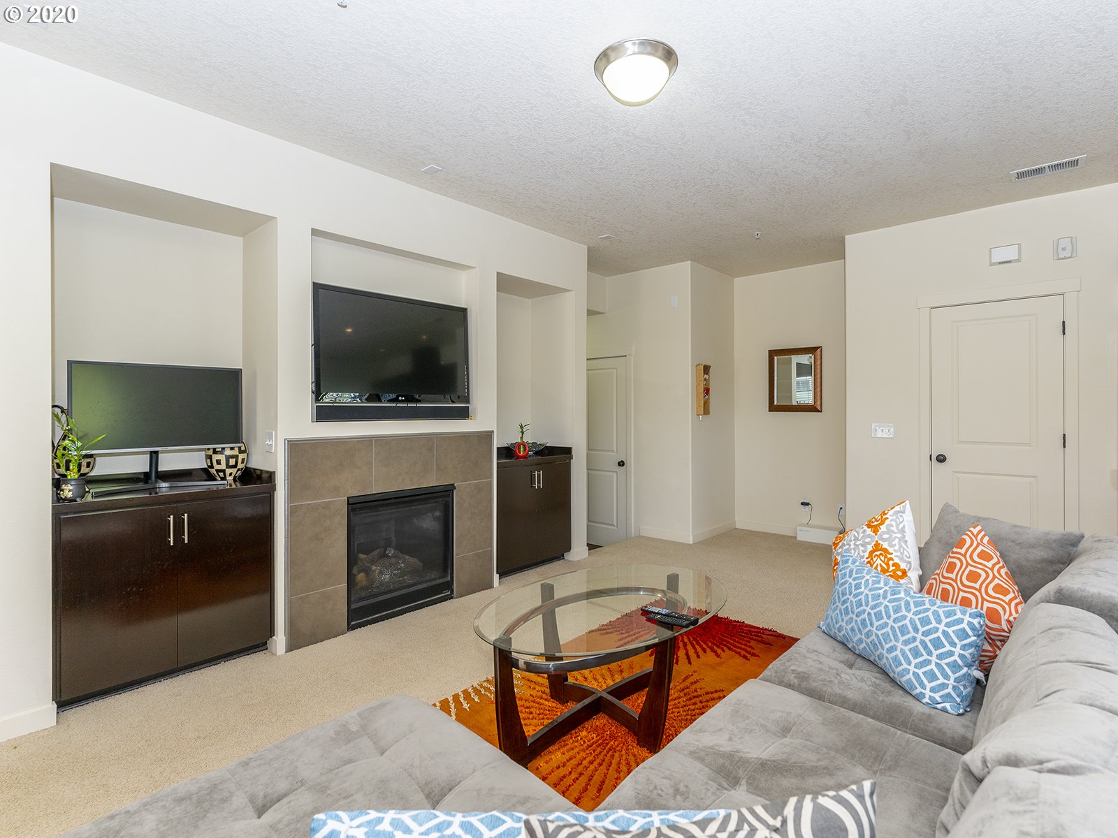 Photo #5: 20120383 Listing 