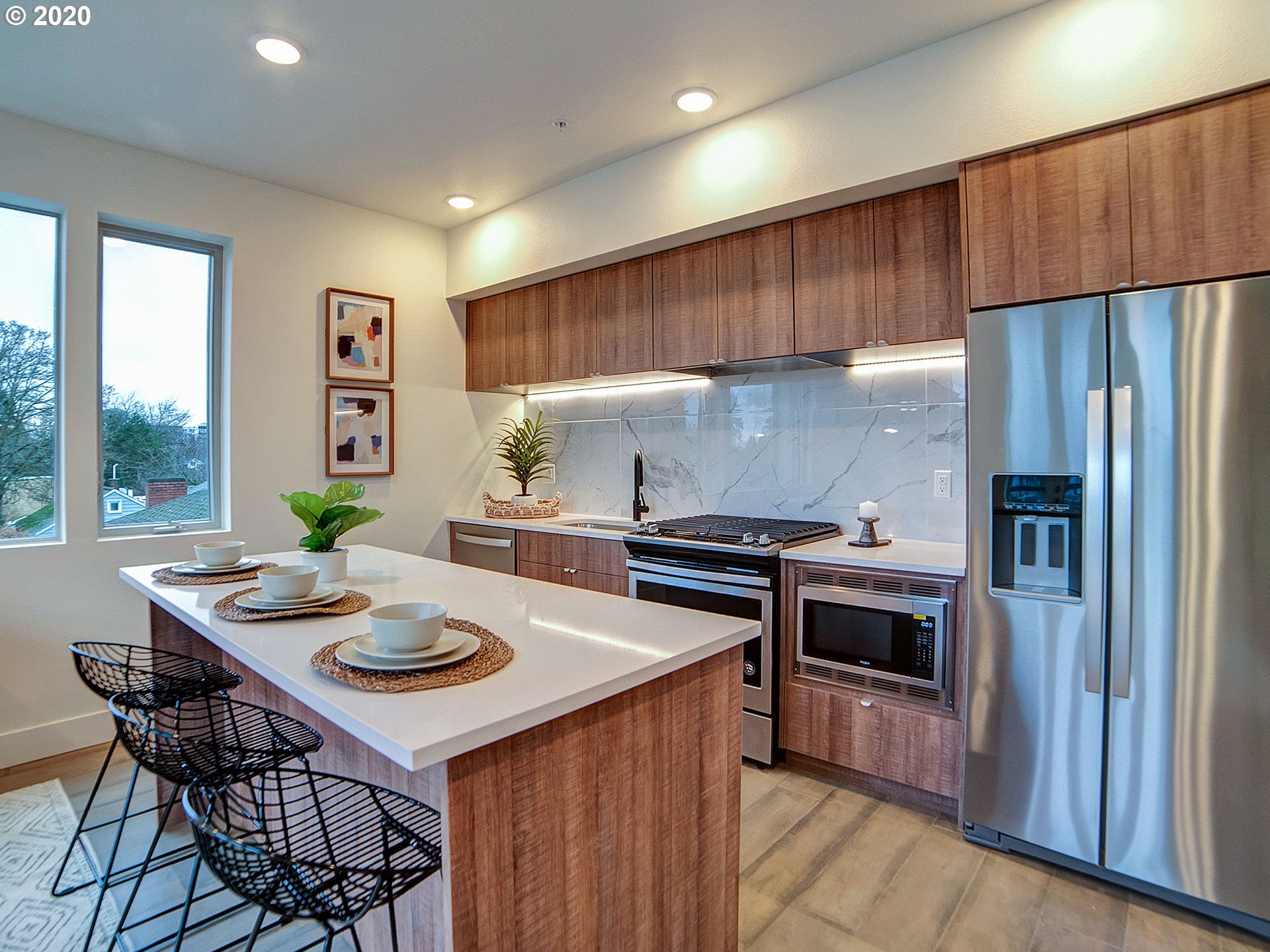 Photo #3: 20123448 Listing 