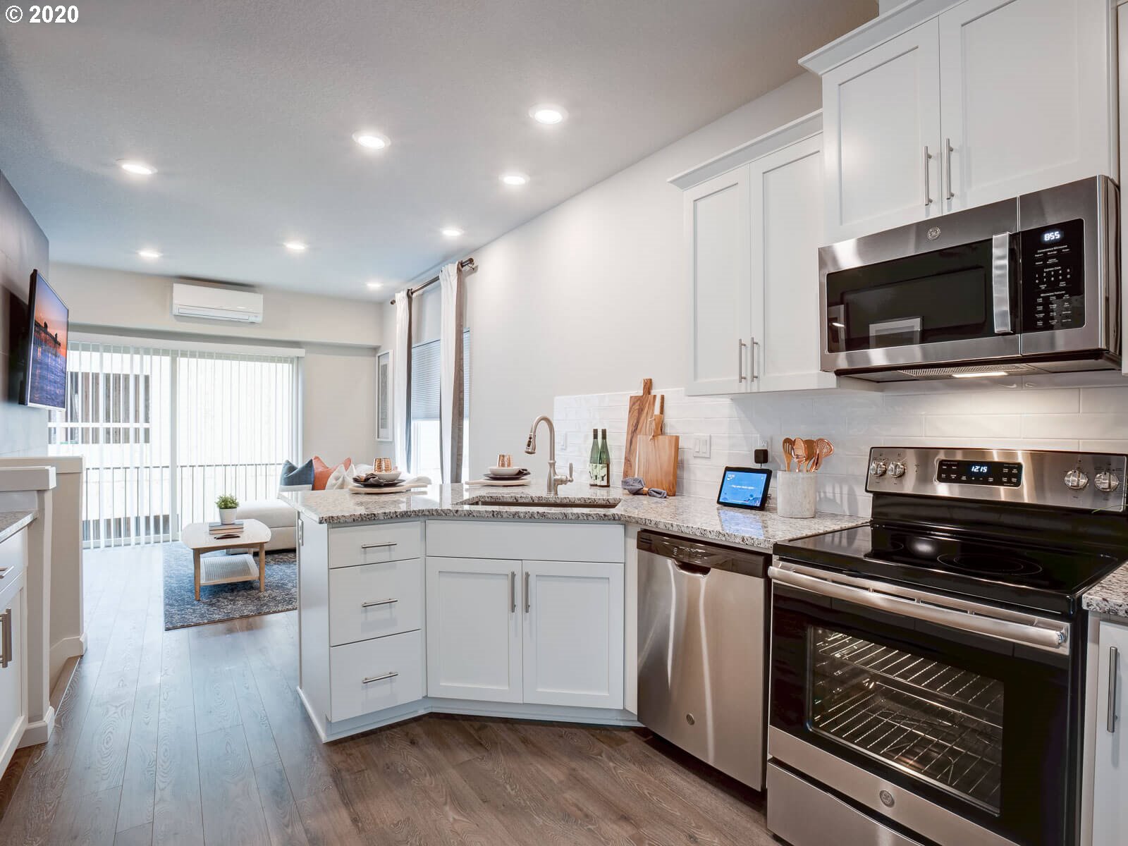 Photo #6: 20124886 Listing 