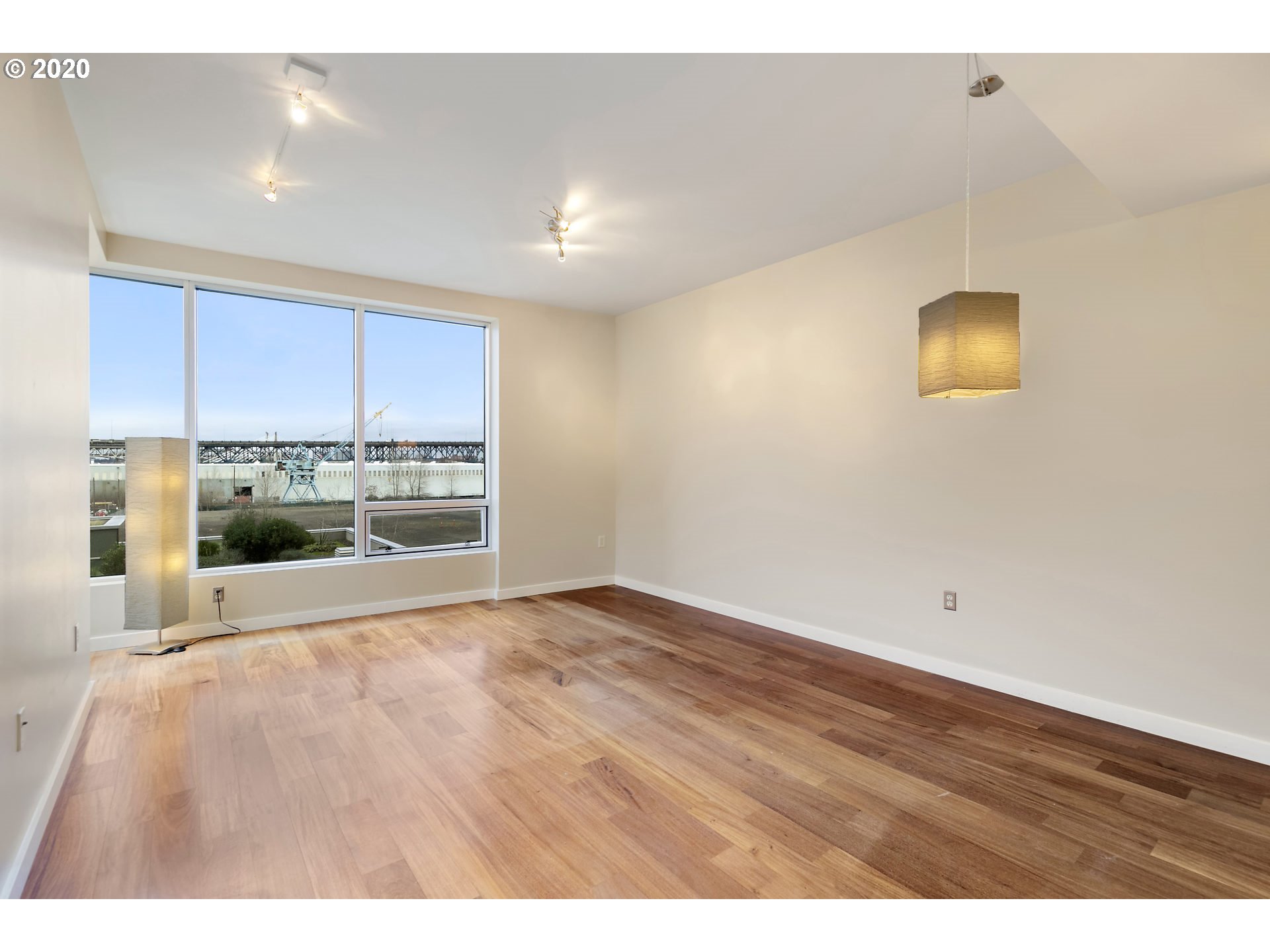 Photo #6: 20133057 Listing 