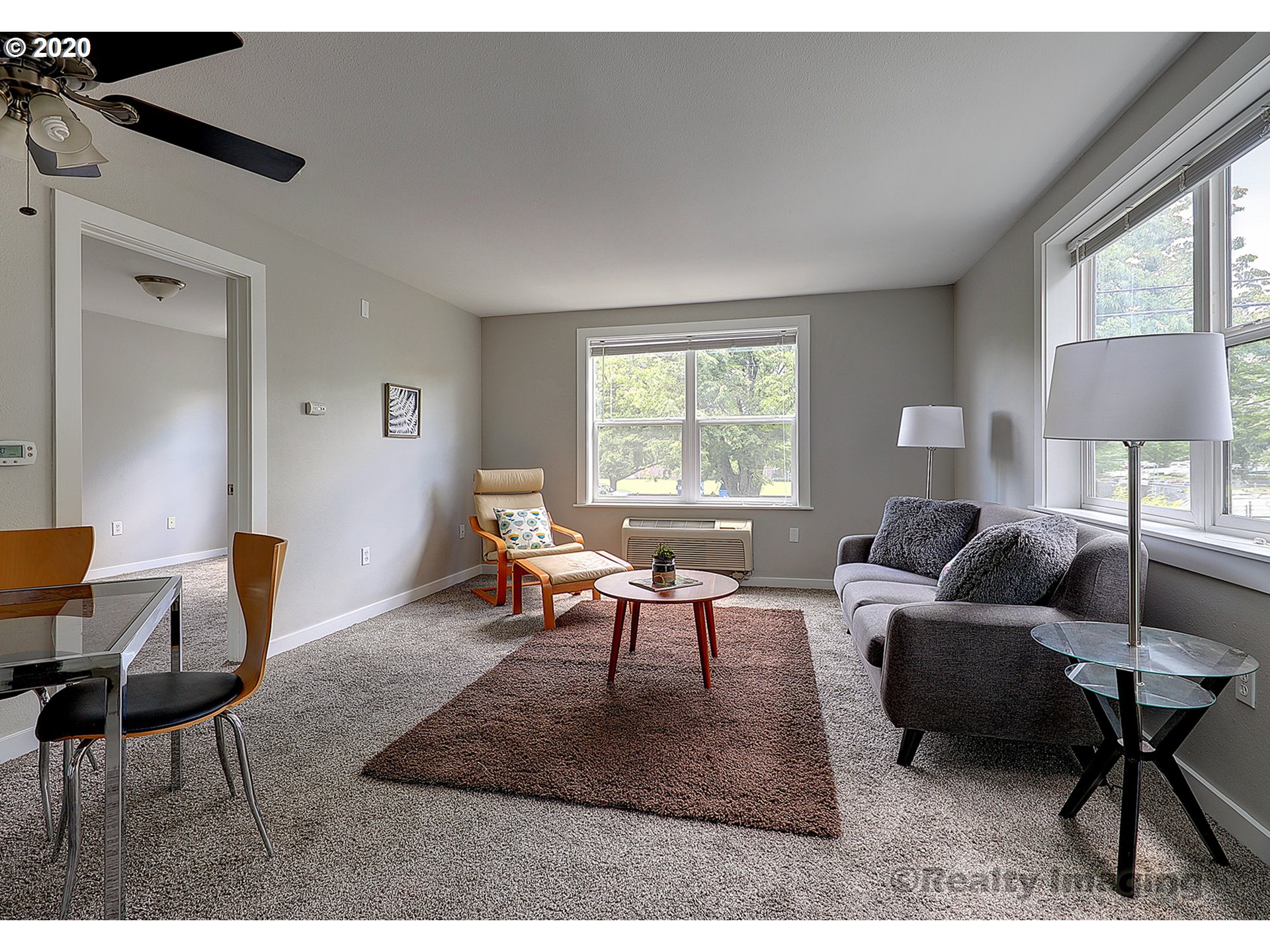 Photo #4: 20133795 Listing 