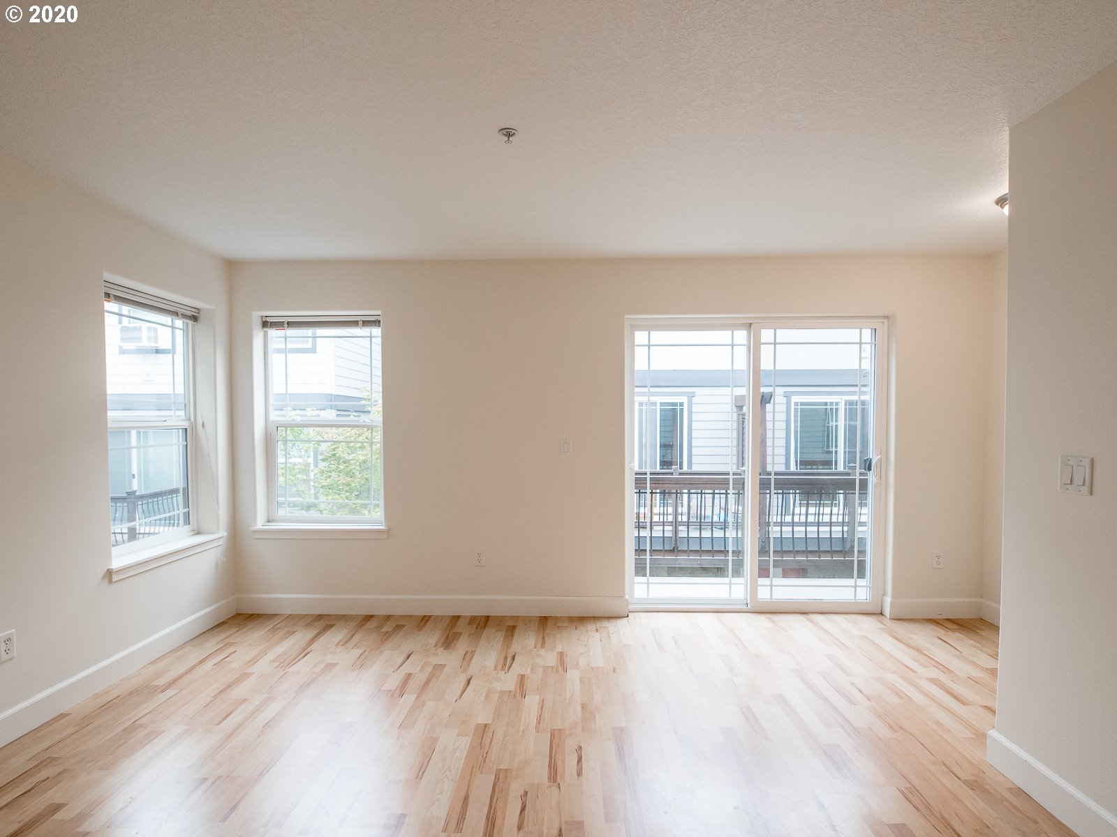 Photo #6: 20133987 Listing 