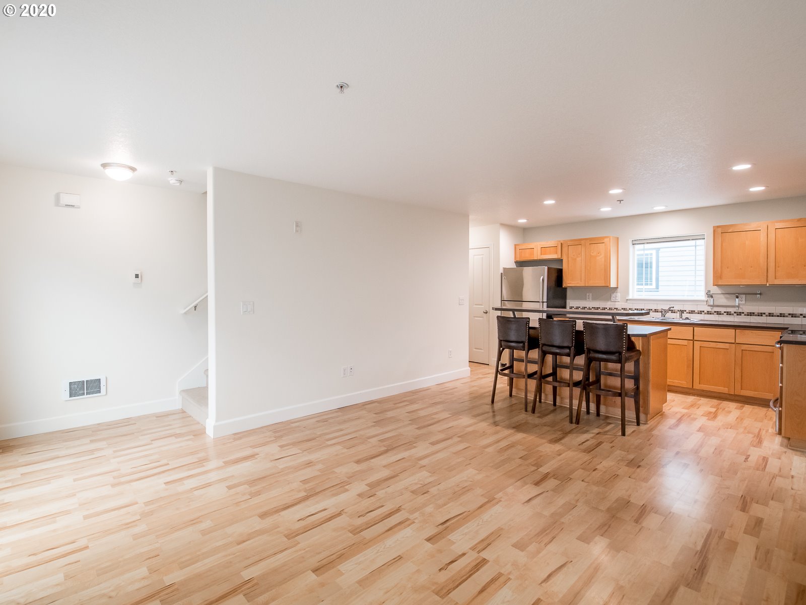 Photo #4: 20133987 Listing 