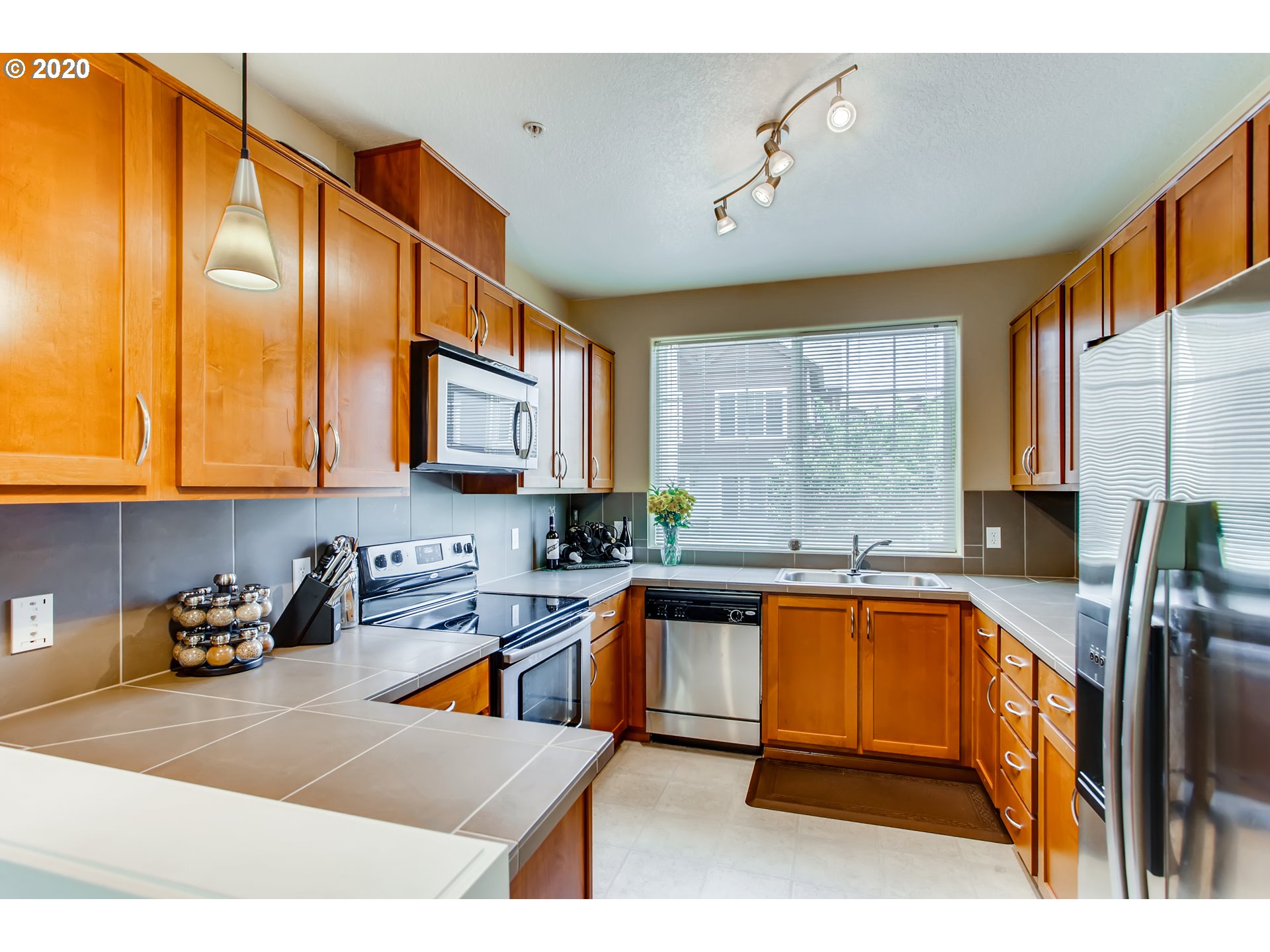 Photo #3: 20134846 Listing 