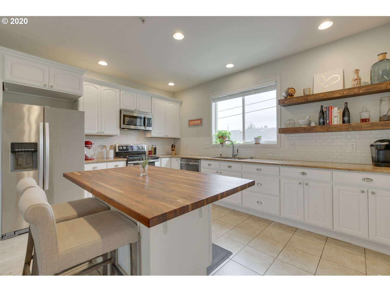 Photo #4: 20135976 Listing 